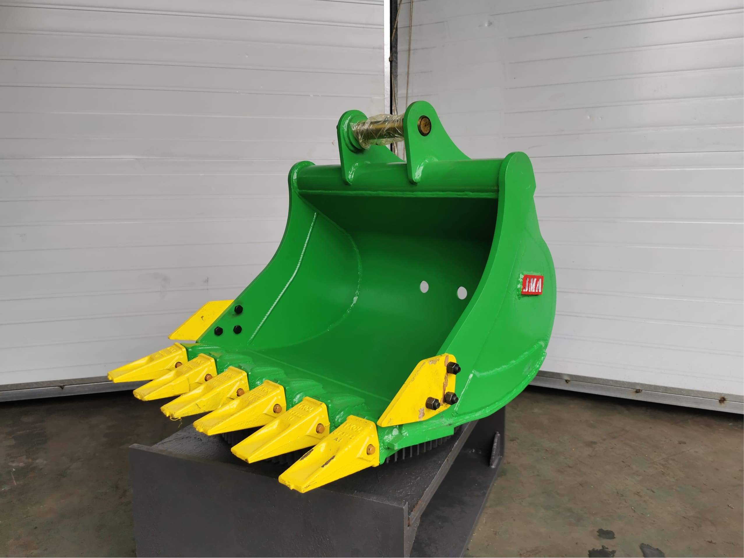 30 Digging Bucket for 4.5 - 6.5 Tons Mini Excavators. 45mm Pins