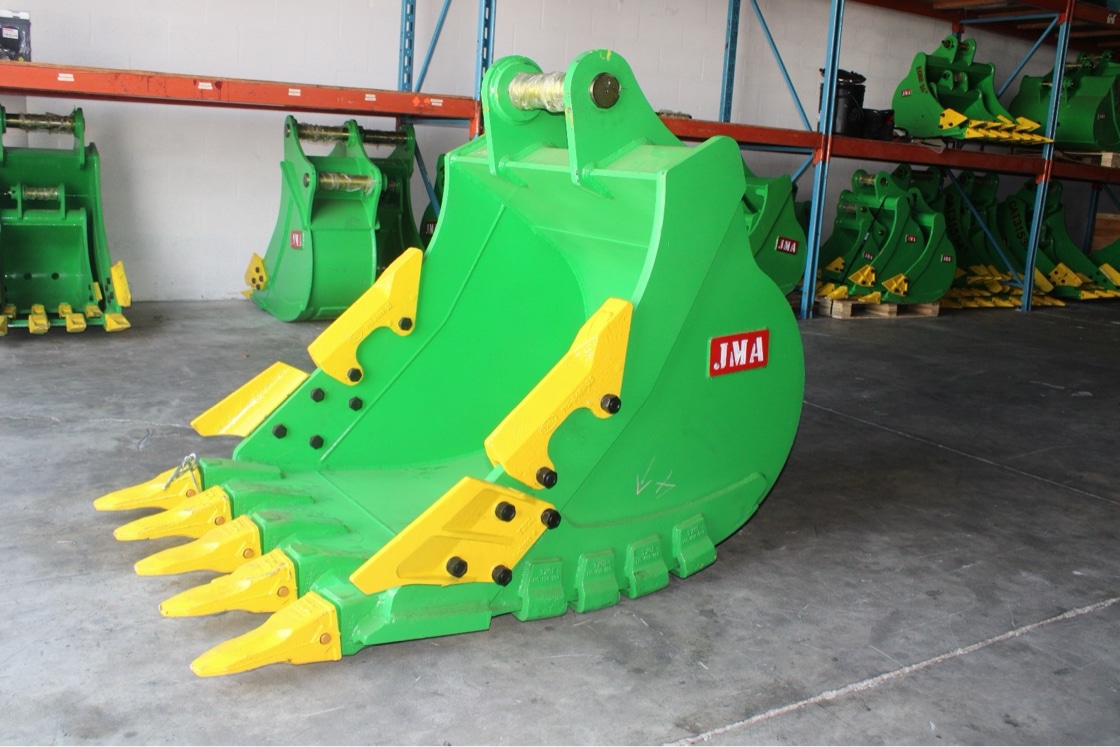 42 Heavy Duty Bucket for 16 - 25 Tons Excavators. 80mm Pins