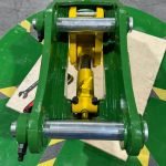 Manual Quick Coupler for 1 – 3 Tons Mini Excavators. 30mm Pins