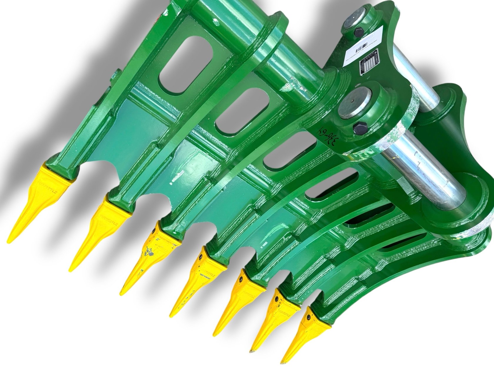 64″ Root Rake for 29 – 48 Tons Excavators. 100mm Pins
