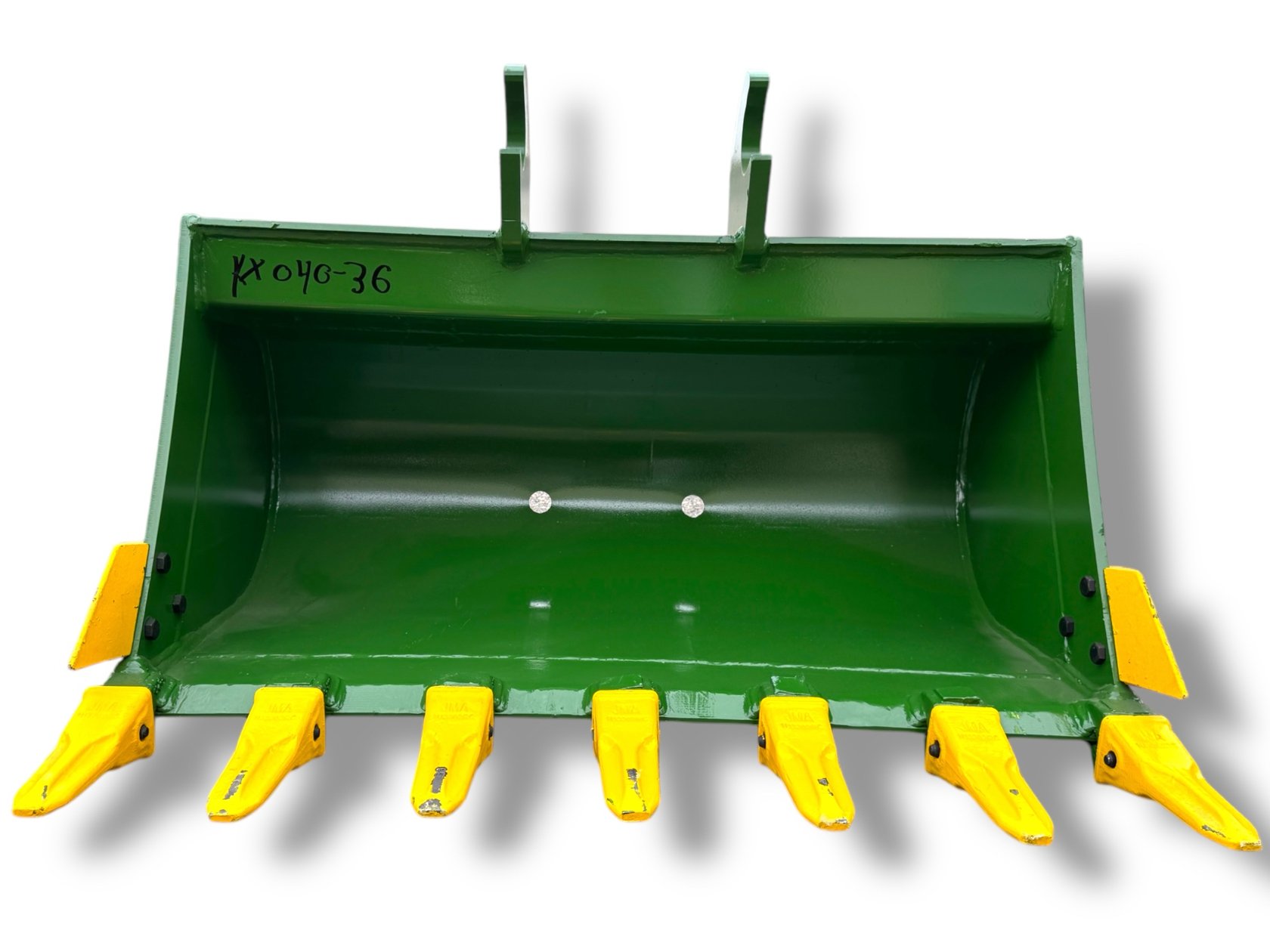 36″ Digging Bucket Kubota Wedge Style for 3 – 4.5 Tons Mini Excavators