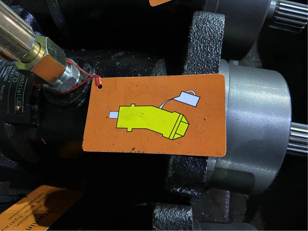 Hydraulic Motor Pump for a Skid Steer Vibratory Roller Compactor