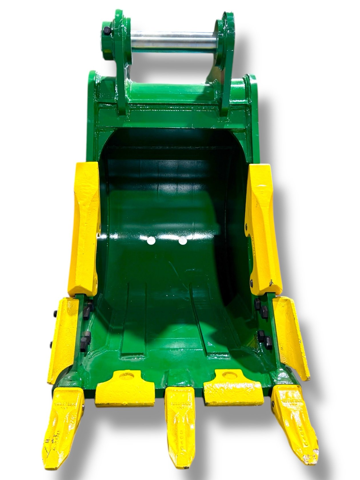 24″ Severe Duty Bucket for 15 – 18 Tons Excavators. 70mm Pins