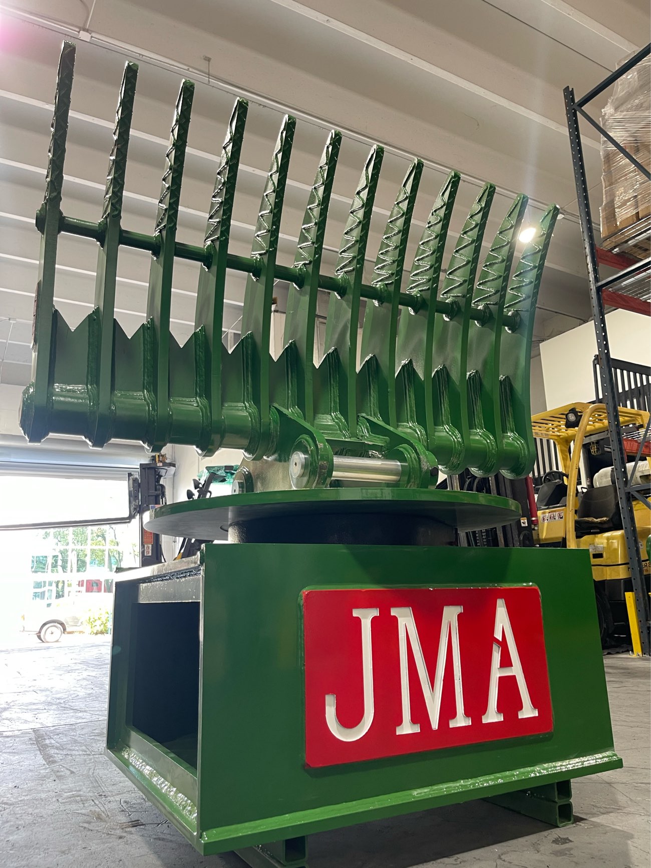 60″ Brush Rake for 11 – 15 tons Excavators. 65mm Pins