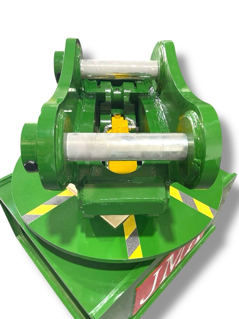 Dual Lock Hydraulic Quick Coupler for 15 – 18 Tons Excavators. 70mm Pins