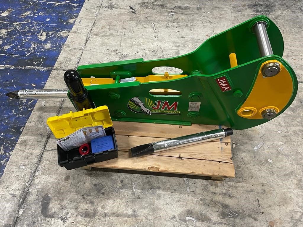 800 Joules Hydraulic Hammer For Backhoe Loaders. 50mm | 45mm Pins
