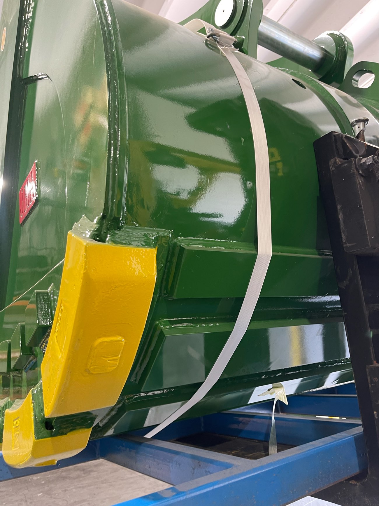 72″ Severe Duty Bucket for 33 – 55 Tons Excavators. 100mm | 90mm Pins