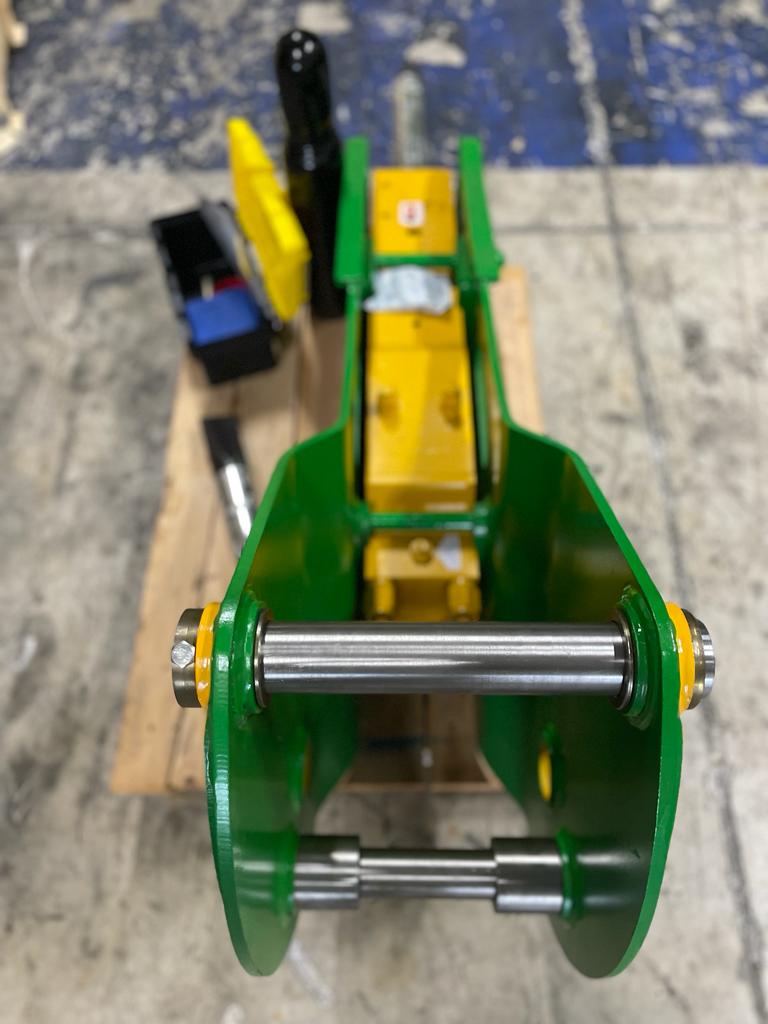 800 Joules Hydraulic Hammer For Backhoe Loaders. 50mm | 45mm Pins