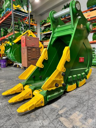 Case CX330 24" Excavator Severe-Duty Rock Bucket
