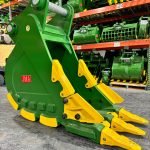 Case CX330 24″ Excavator Severe-Duty Rock Bucket