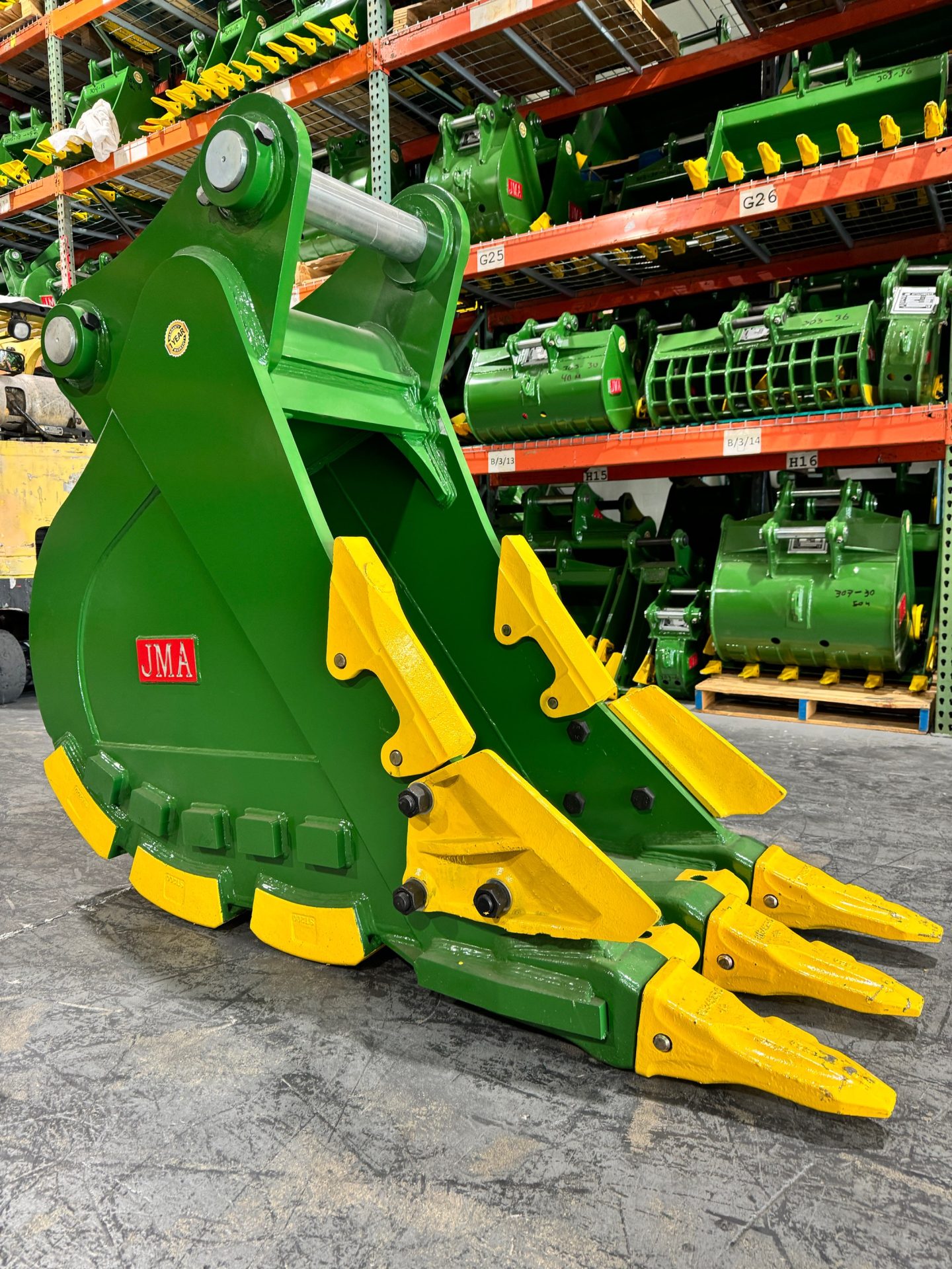 Case CX330 24″ Excavator Severe-Duty Rock Bucket