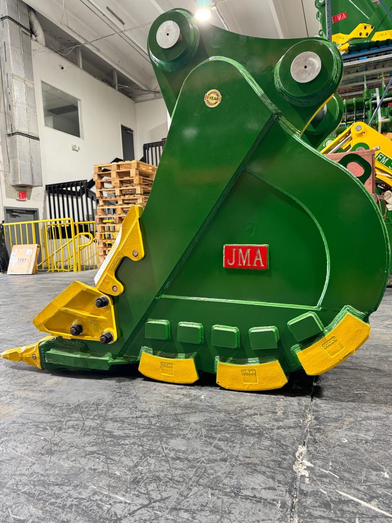 Case CX330 24″ Excavator Severe-Duty Rock Bucket